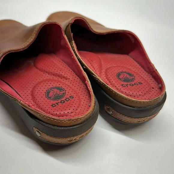Crocs Clogs Mules Open Back Shoes Shoe Slip On Leather Brown Women’s Size 6 - Picture 4 of 7